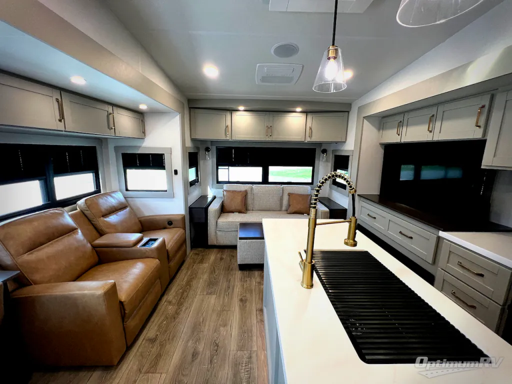 2025 Brinkley Model Z 3610, Photos photo 4