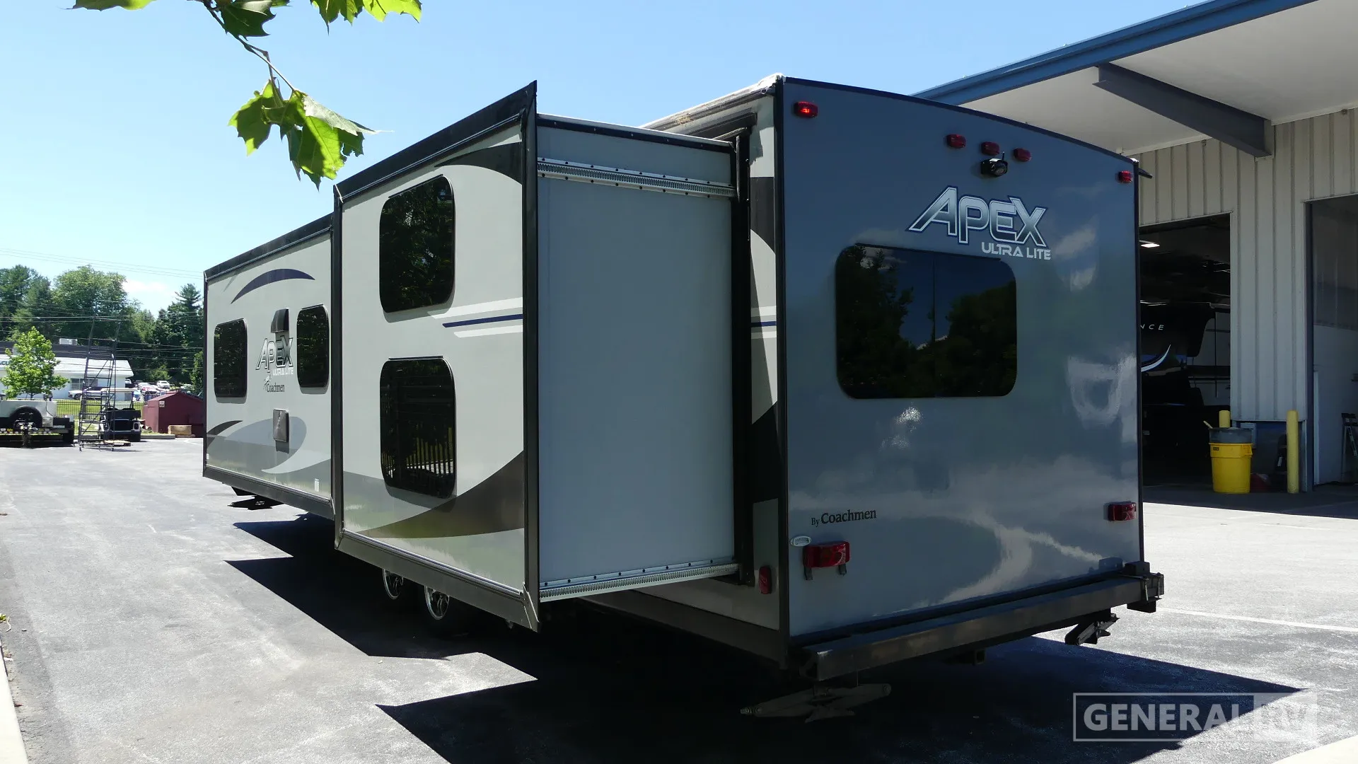 2019 Coachmen Apex Ultra Lite 300BHS - Photo 4