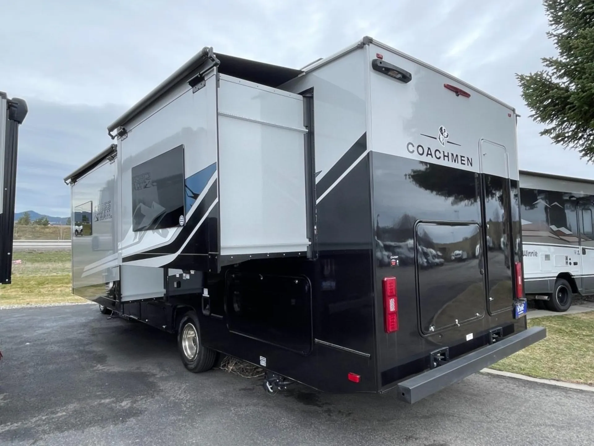 2026 Coachmen Cross Trail XL 26XG dealer photo 5 from RnR RV Center Lewiston