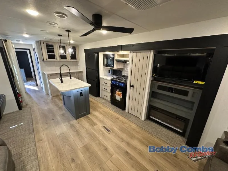 2026 Forest River Puma Vista 37PFL - Photo 4
