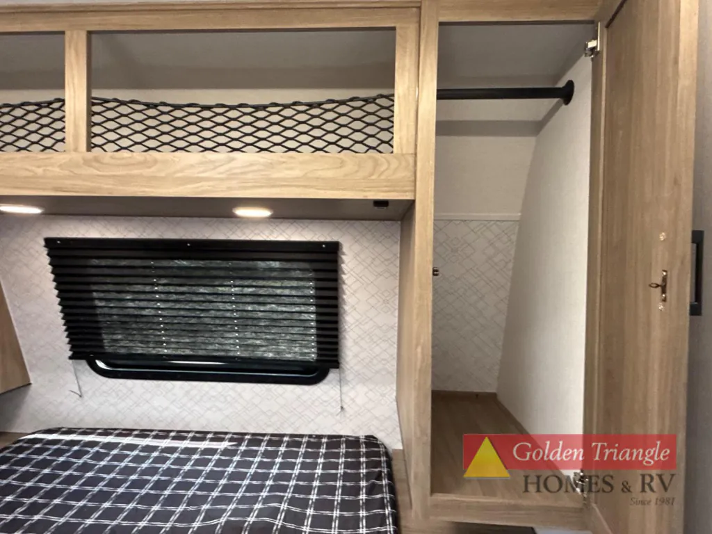 2026 Coachmen Freedom Express Select 30SE, Photos photo 37