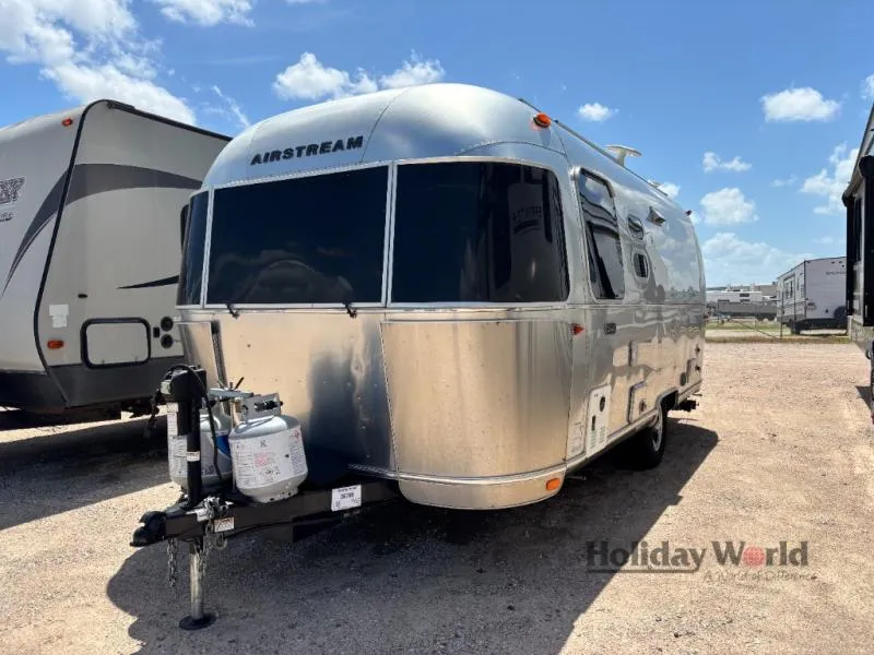 2022 Airstream Caravel 22FB - Photo 4