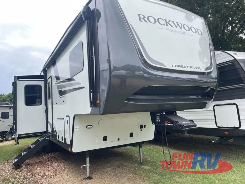 2026 Forest River RV Rockwood Signature 331RL - Main photo