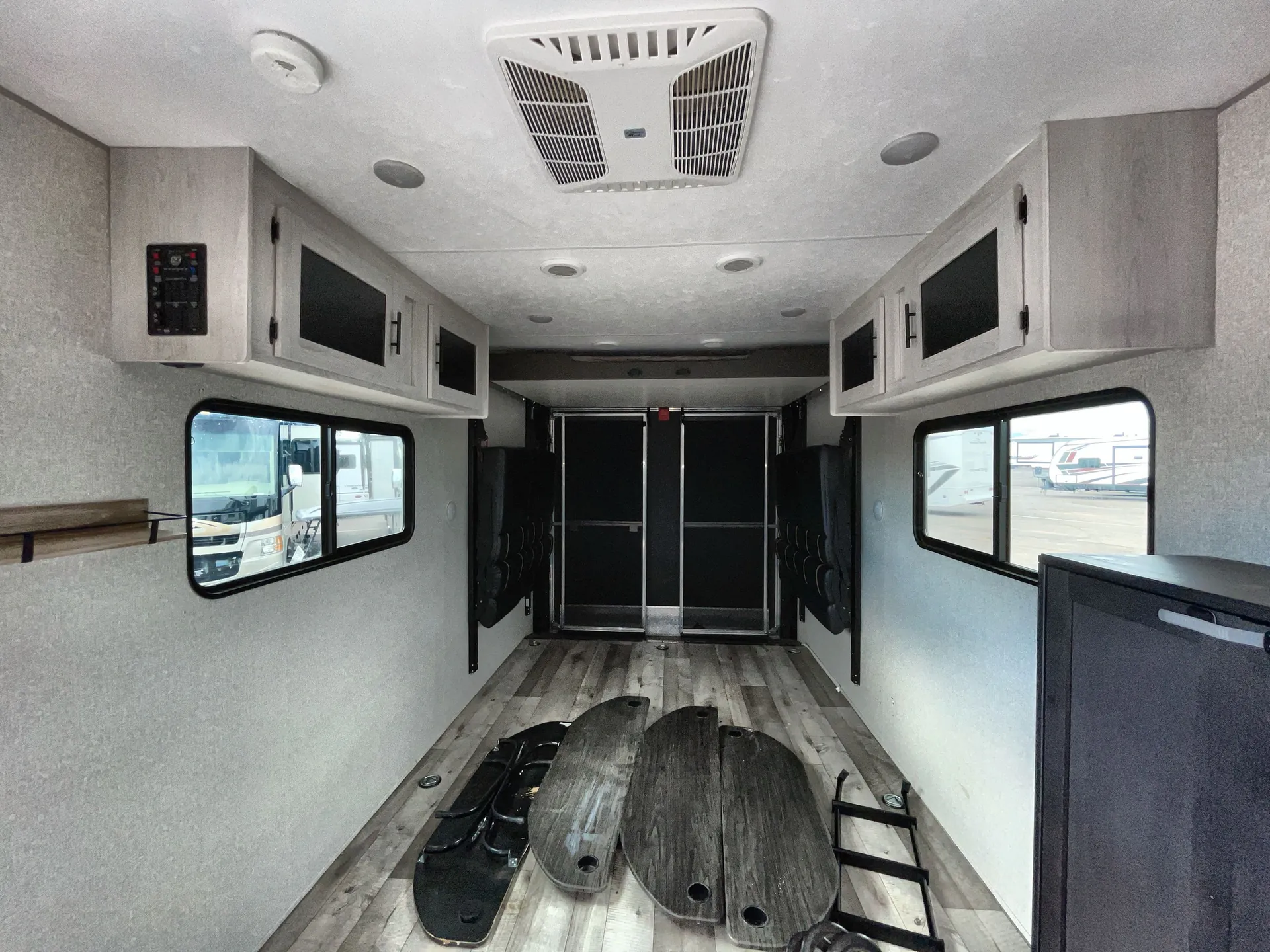 2022 K-Z Sportster 301THR — living area main