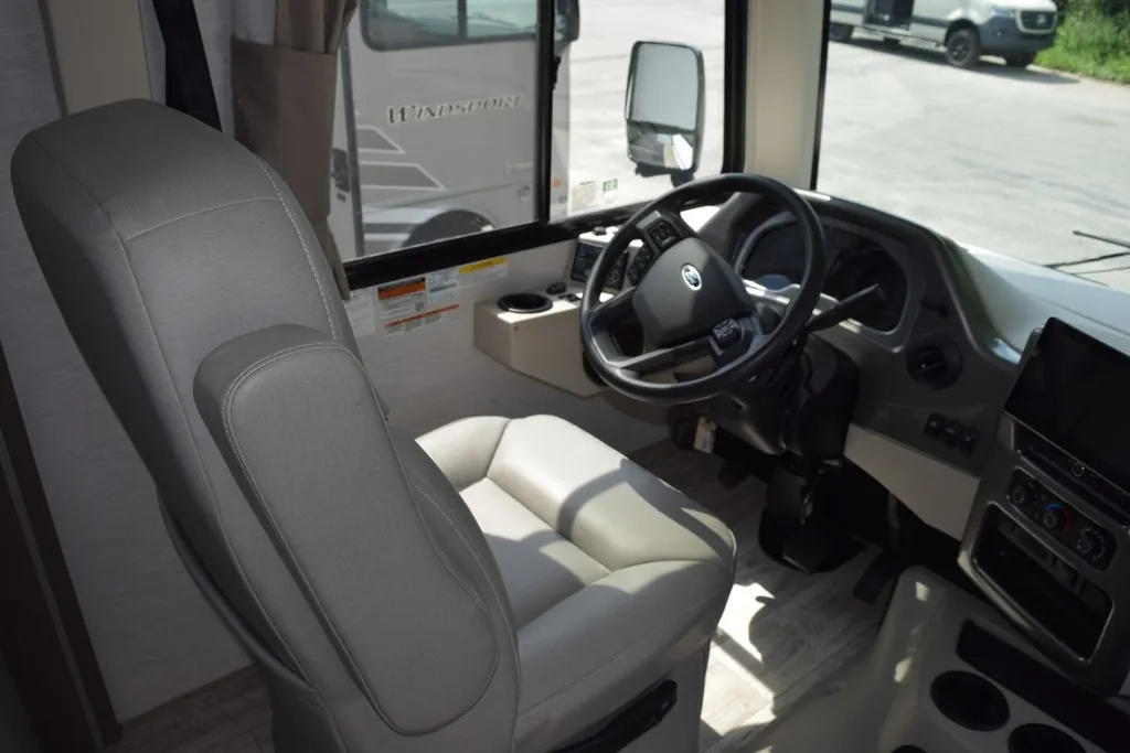 2025 Thor Motor Coach Freedom Traveler A29, Photos photo 6