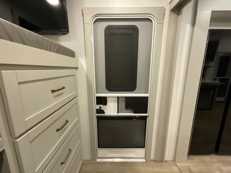 2026 Brinkley Model Z 2810, Photos photo 20