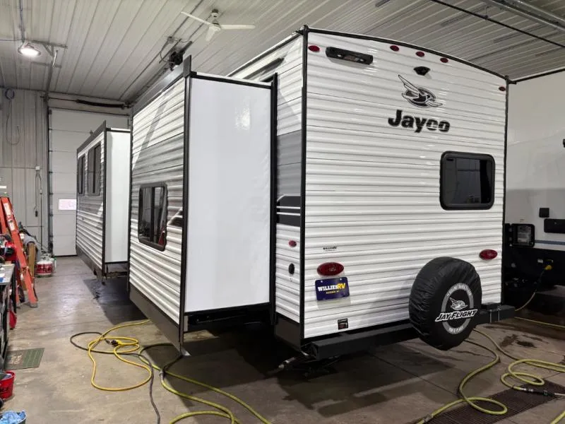 2026 Jayco Jay Flight SLX 321BDS - Photo 4