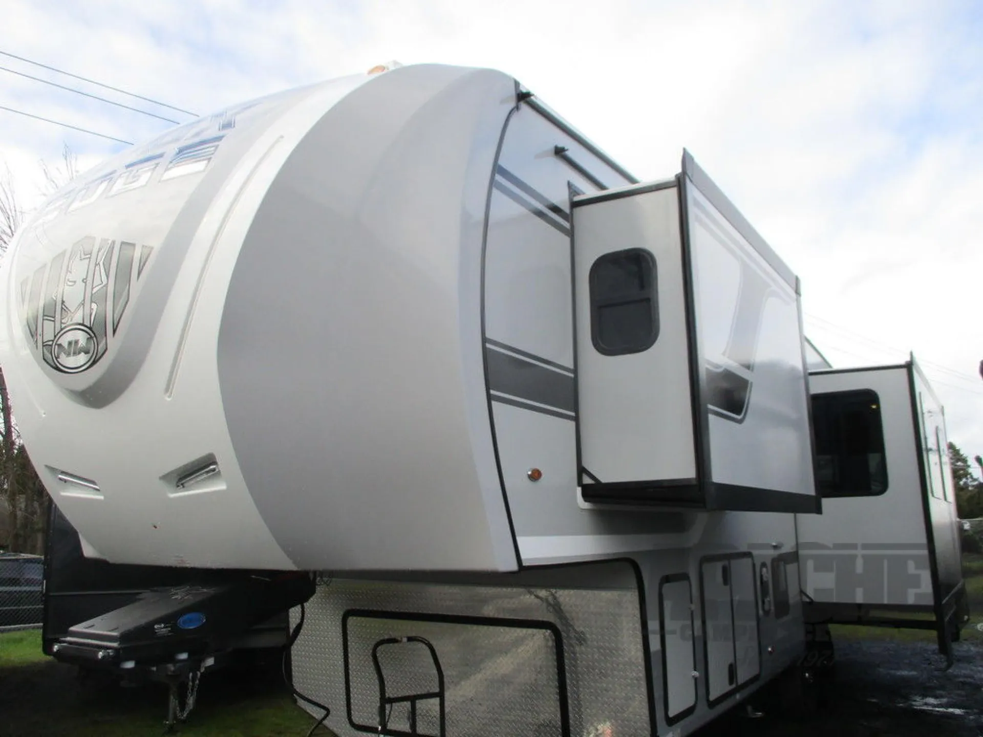 2026 Northwood Arctic Fox Edge 295RL - Photo 2