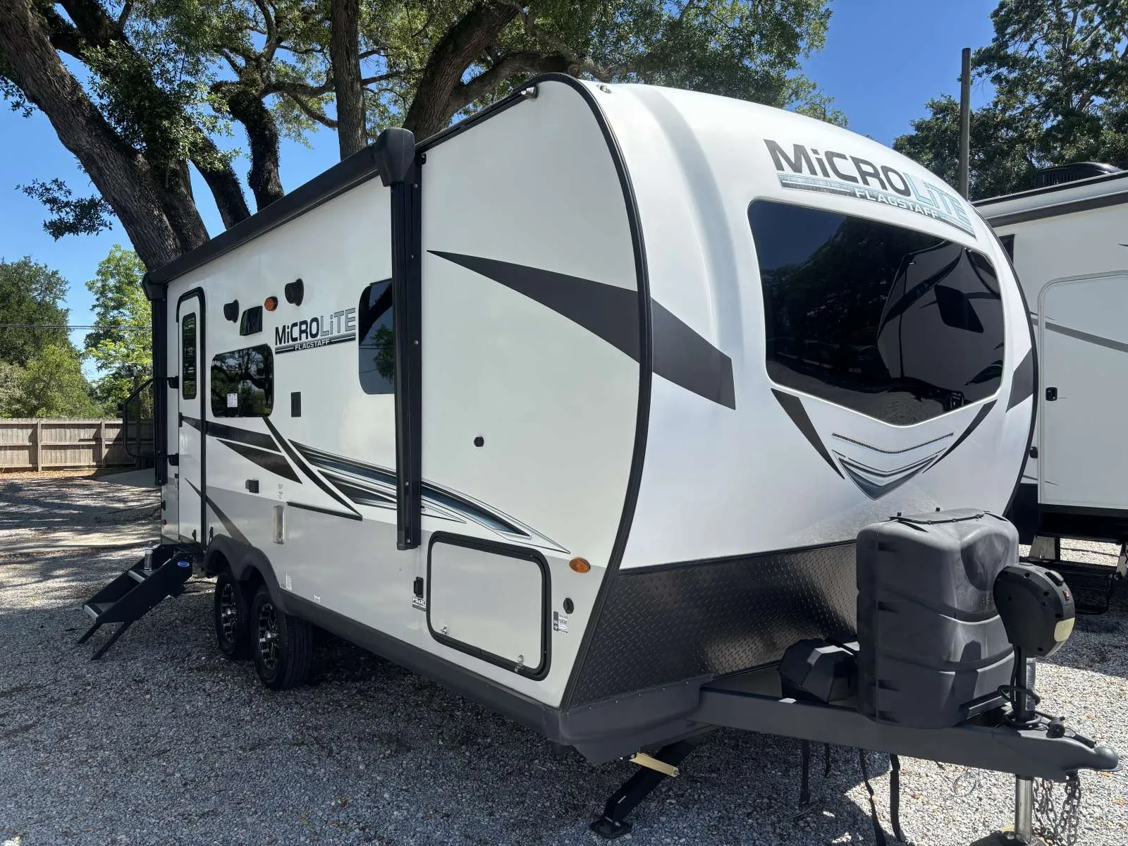 2022 Forest River Flagstaff Micro Lite 21FBRS - Photo 2