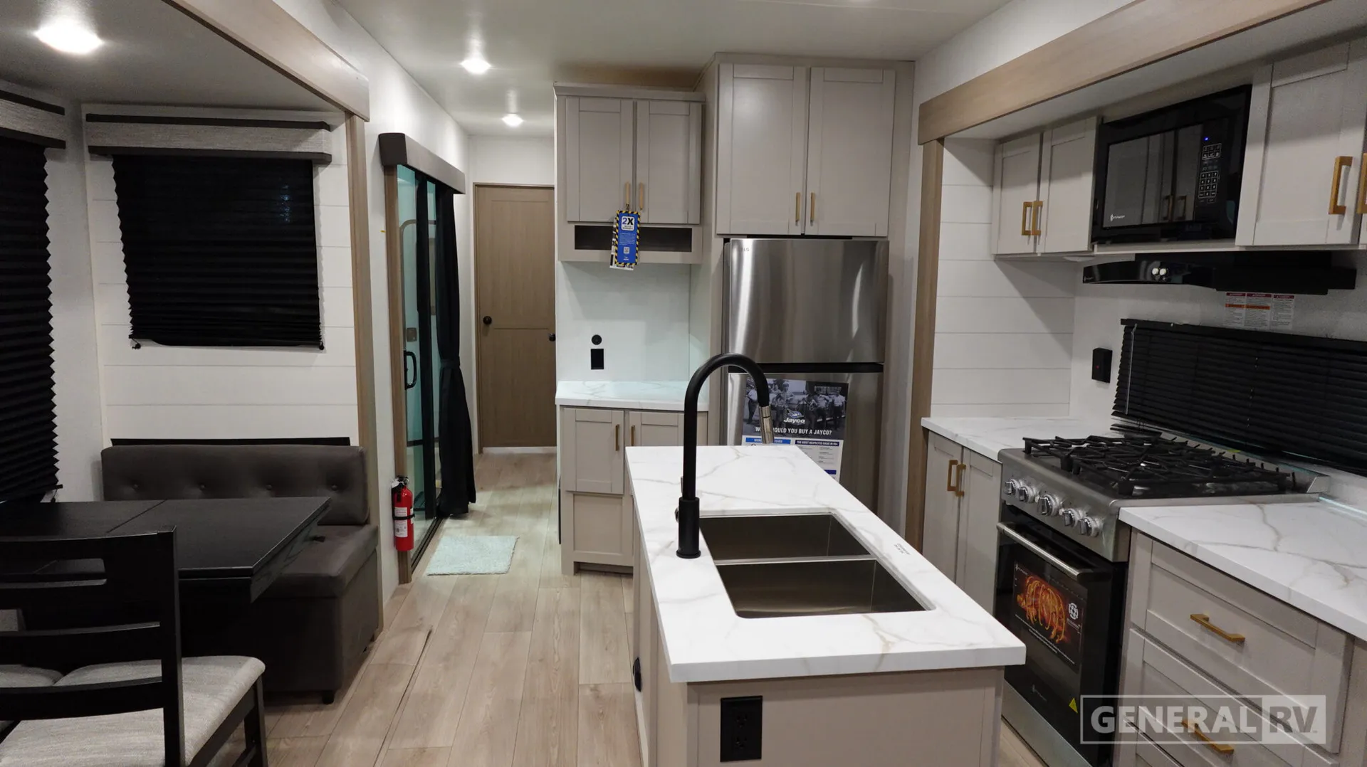 2026 Jayco Jay Flight Bungalow 401FLTS - Photo 3