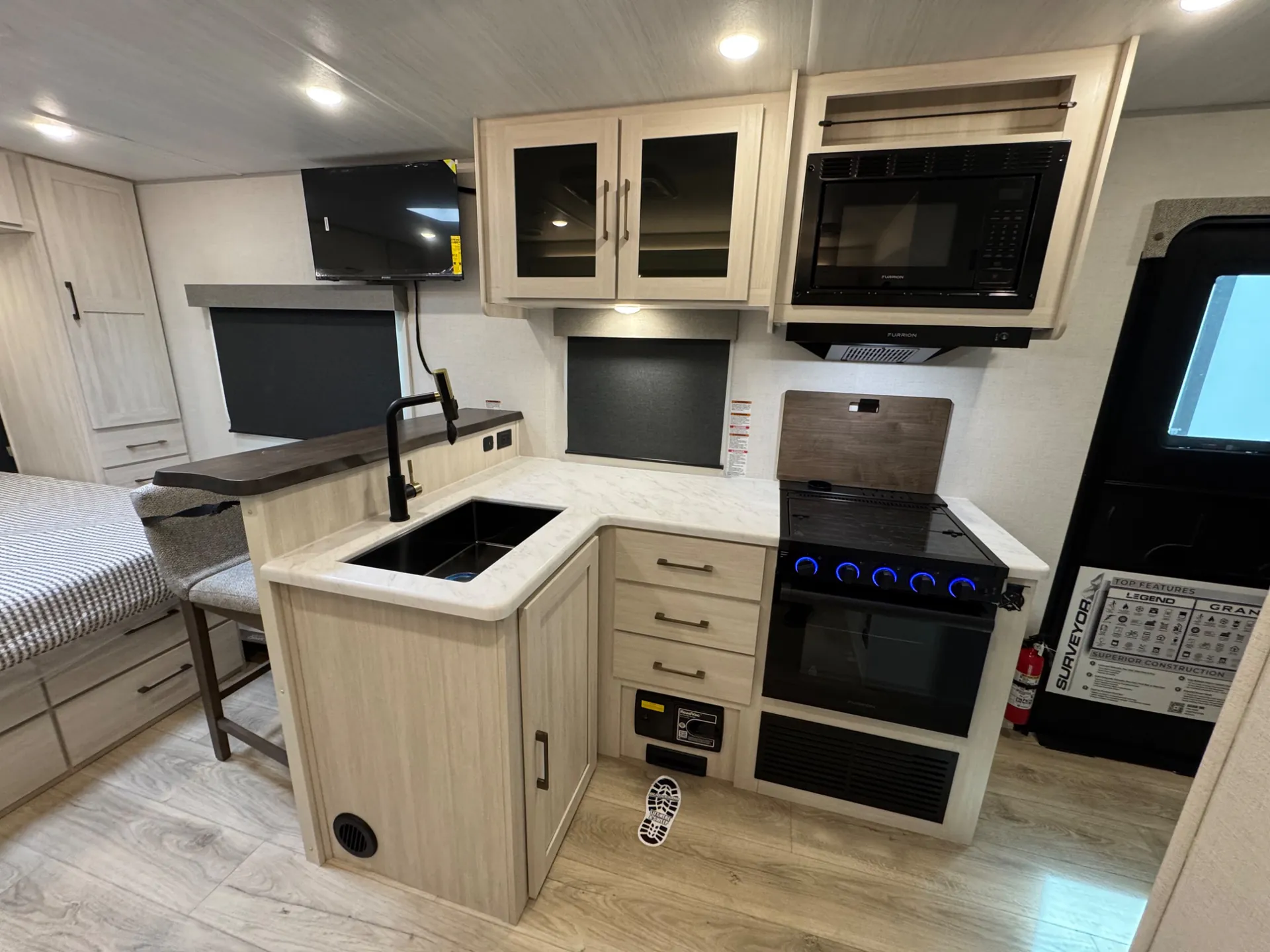2026 Forest River Surveyor Legend 202RBLE — Photo 7