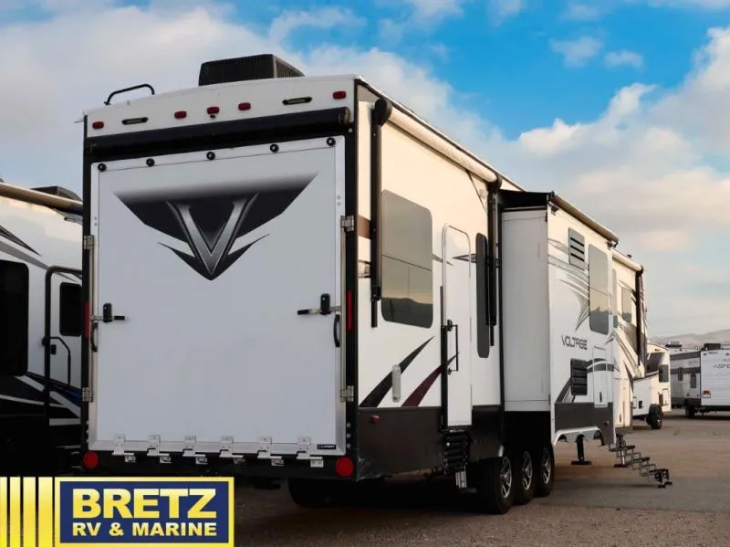 2015 Dutchmen Voltage V3970 - Photo 4