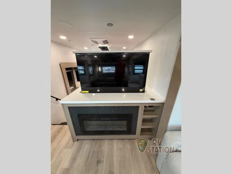 2026 Forest River Rockwood Signature 402SFL - Photo 4
