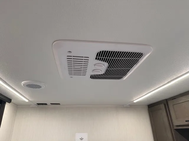2026 Forest River Cherokee Alpha Wolf 26RL, Photos photo 27