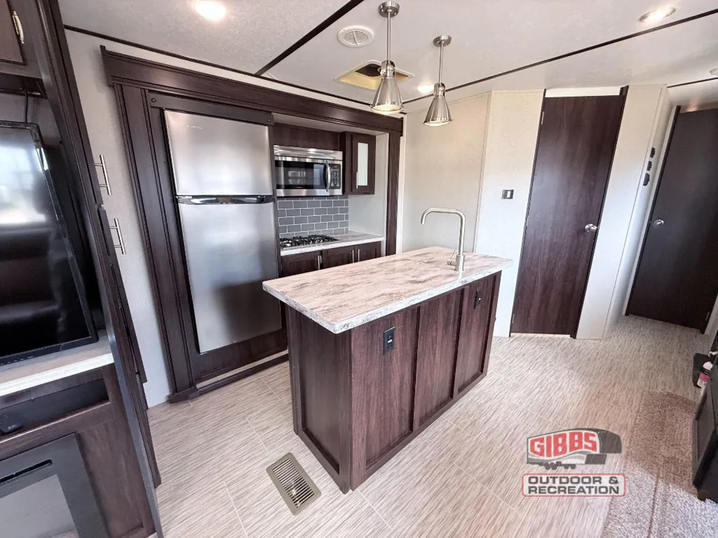 2020 Prime Time LaCrosse 3380IB, Photos photo 23