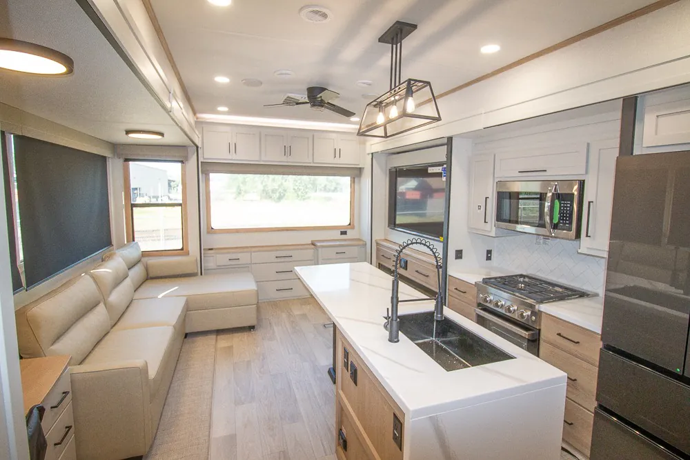 2026 Forest River Sandpiper 3900HBLR - Photo 3