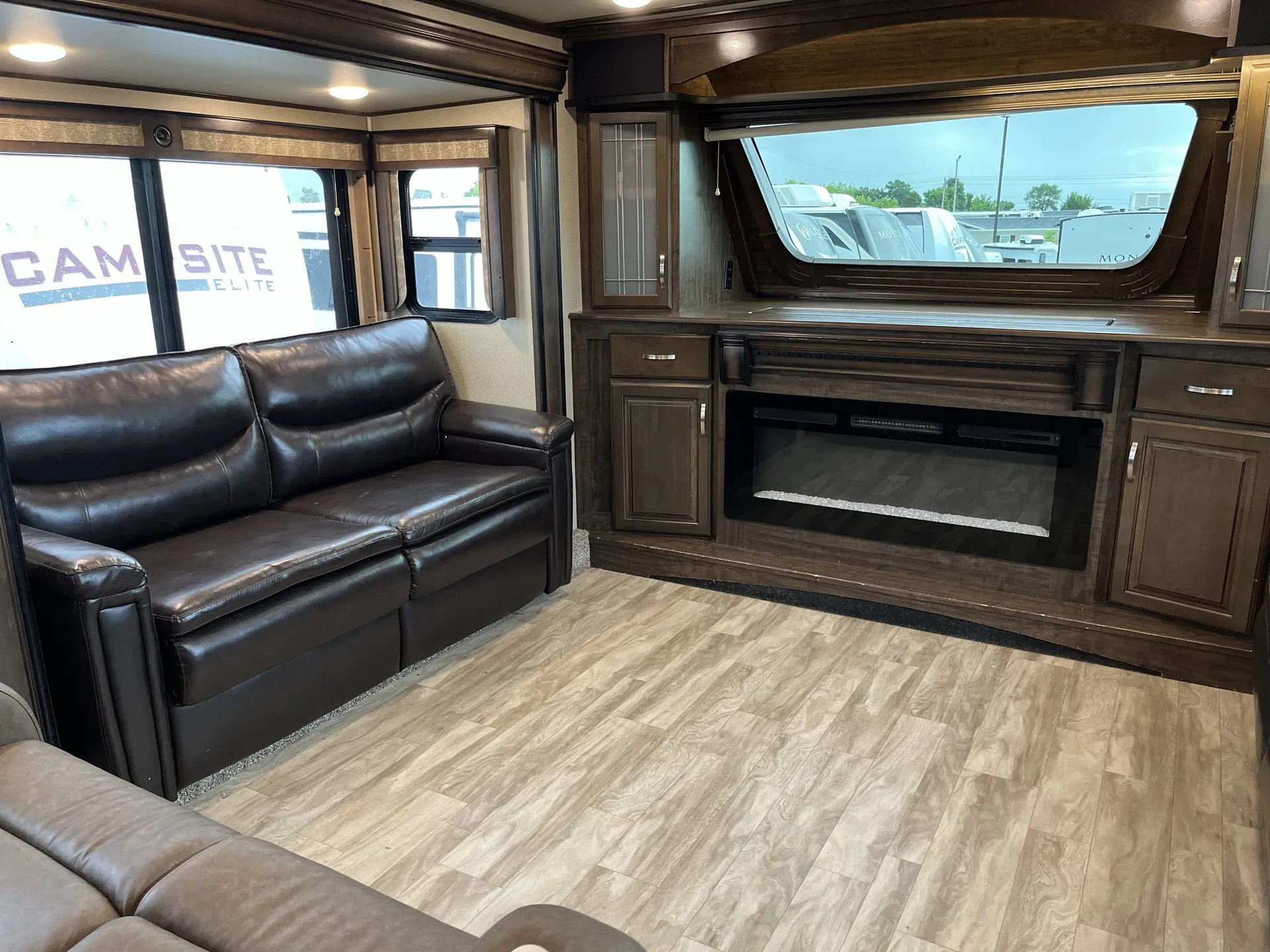 2019 Grand Design Solitude 380FL — living area main