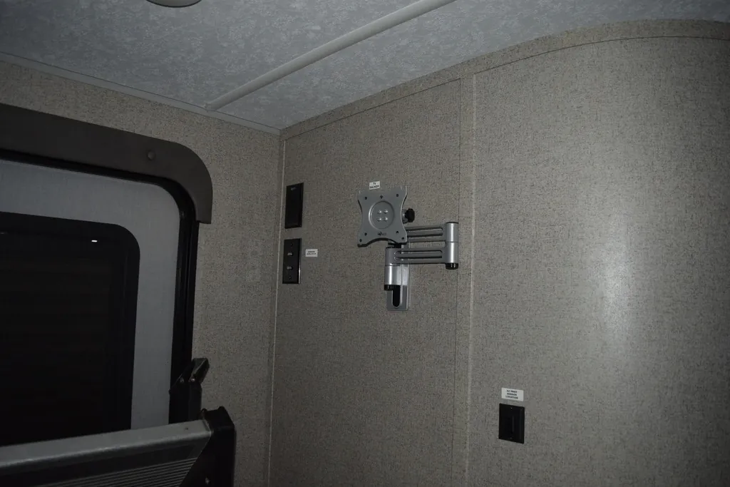 2020 Forest River Rockwood Ultra Lite 2614BS, Photos photo 28