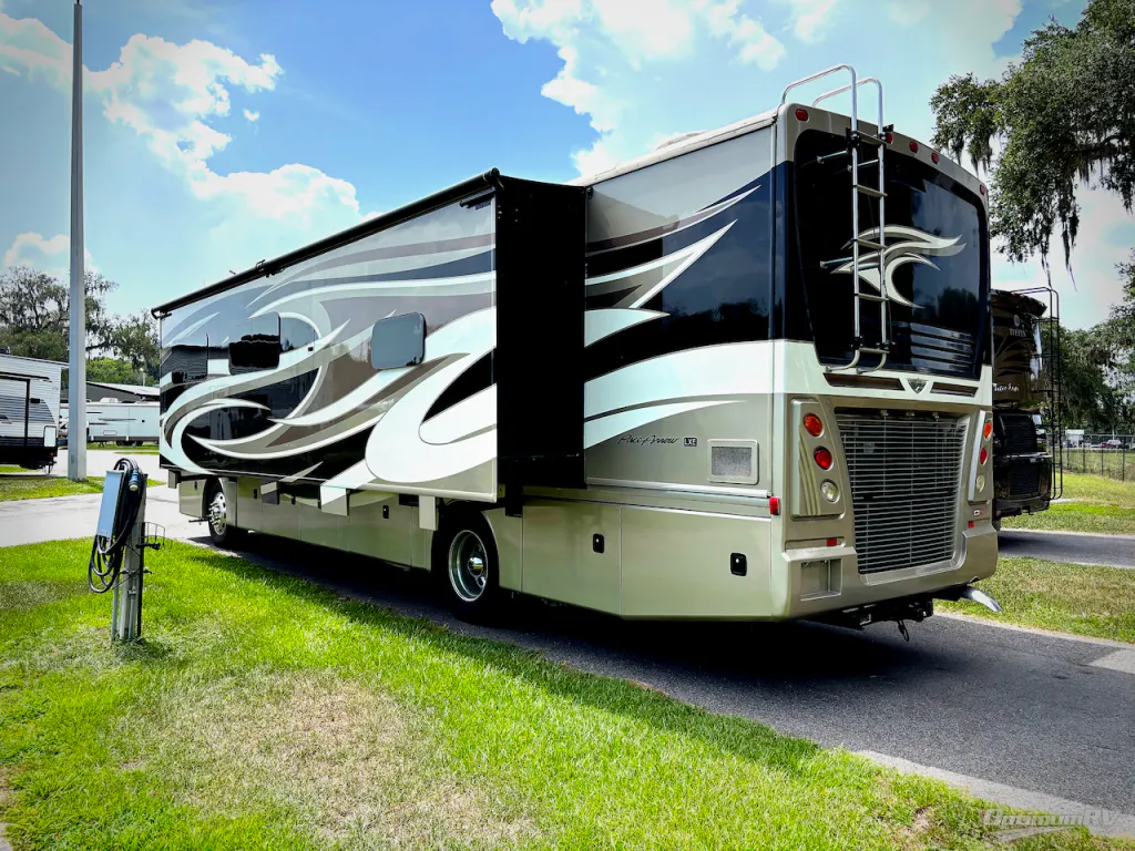 2017 Fleetwood Pace Arrow LXE 38K, Photos photo 3