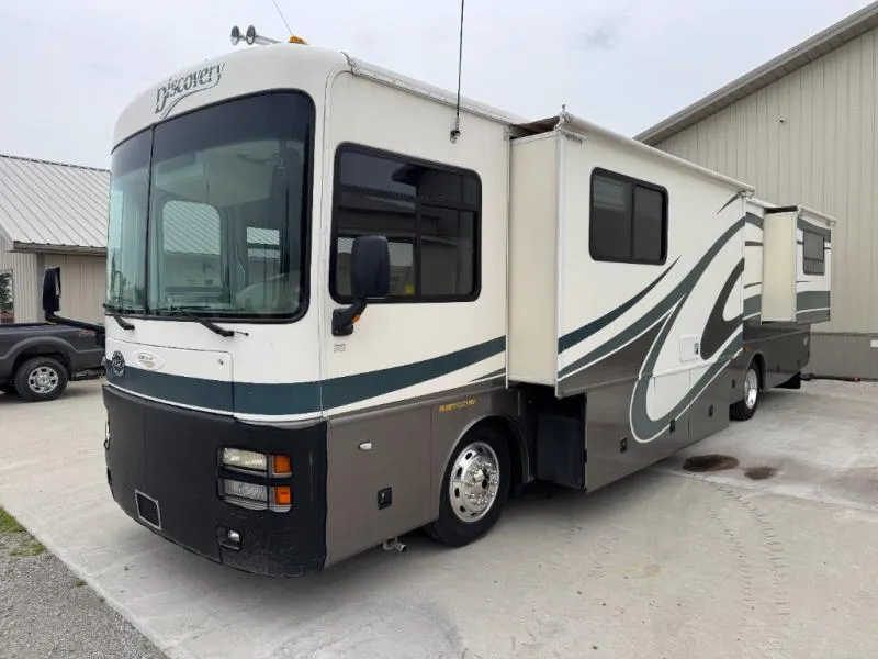 2002 Fleetwood RV Discovery 38D - Main photo
