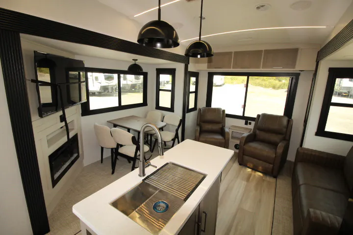 2027 Forest River Wildwood Heritage Glen 286RL — Photo 7