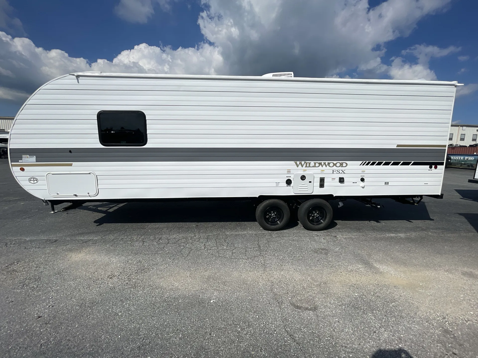 2027 Forest River Wildwood FSX 260BHLE — off campside