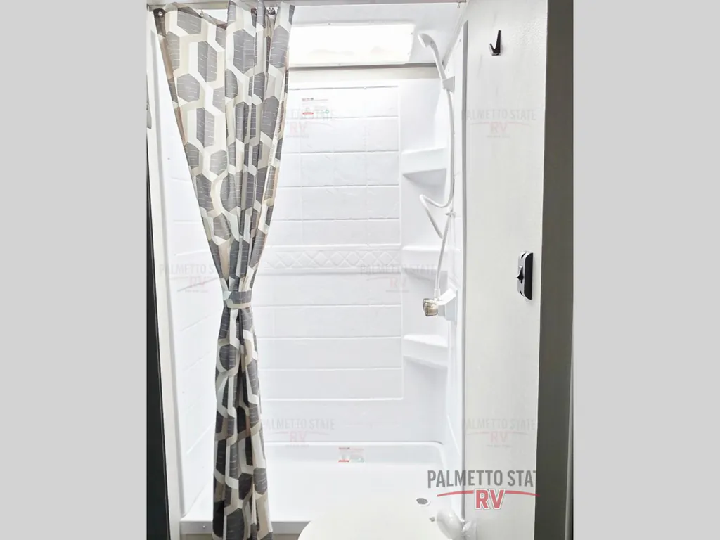 2026 Coachmen Catalina Legacy Edition 273DBHCK, Photos photo 16