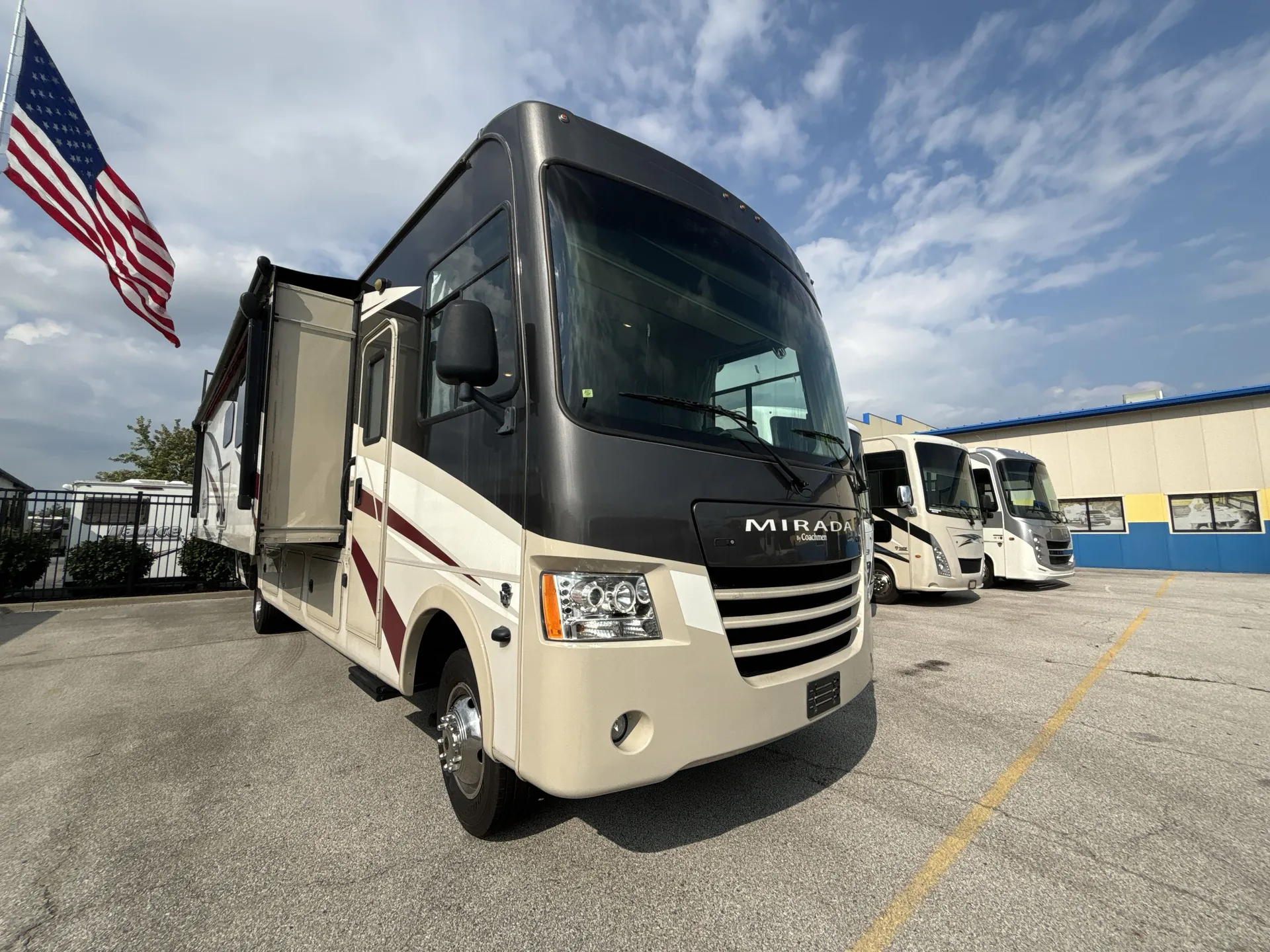 2020 Coachmen Mirada 35OS - Photo 2