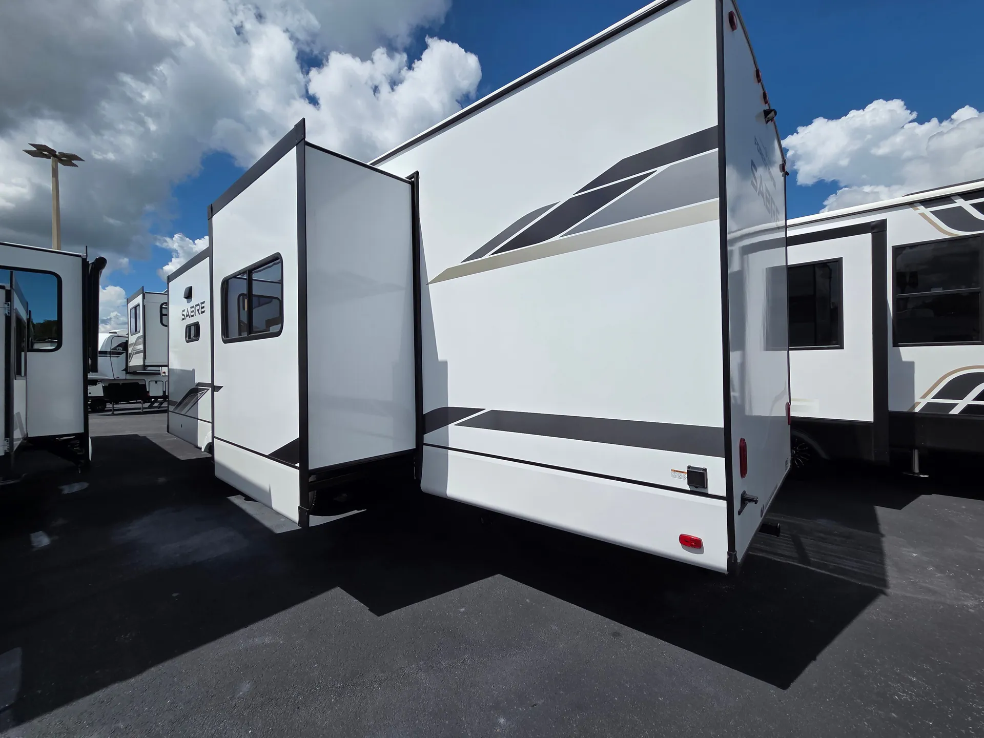 2026 Forest River Sabre 37FLH — Photo 5