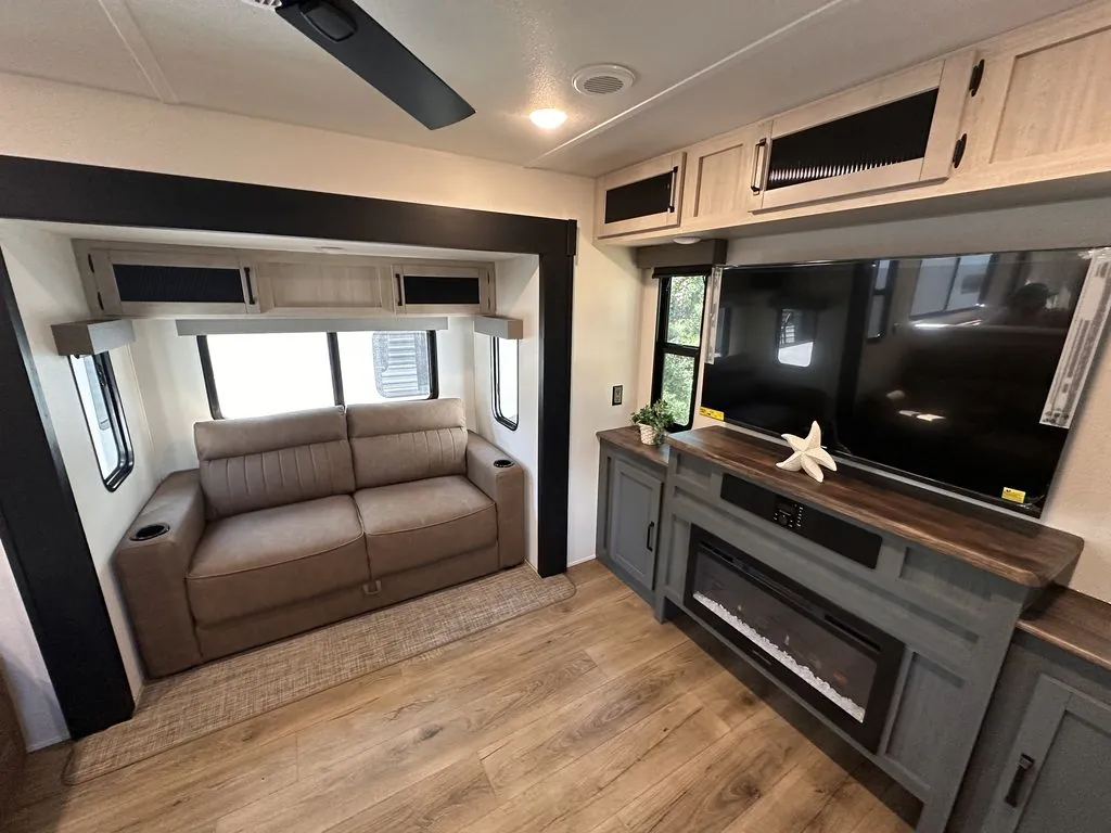 2026 Forest River Puma Vista 38DEN — Photo 7