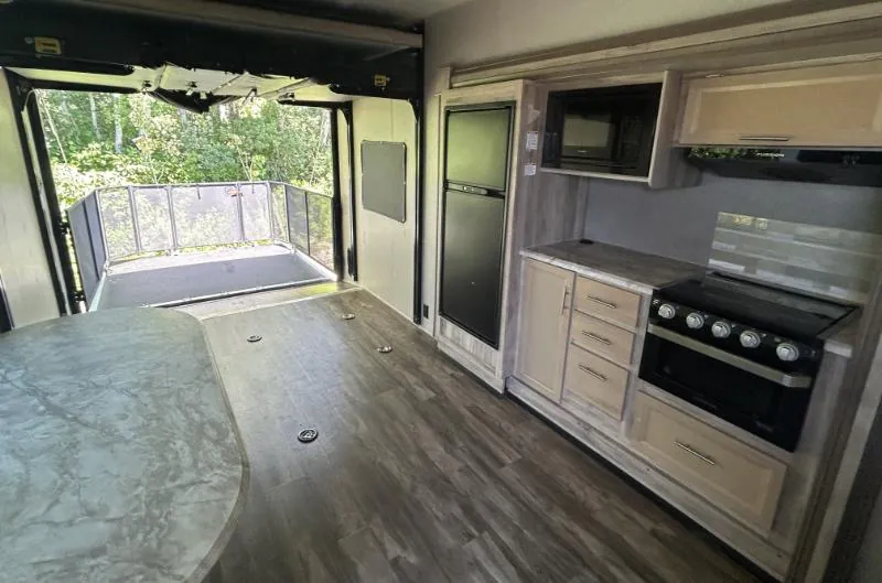 2021 Coachmen Catalina Trail Blazer 28THS - Photo 4
