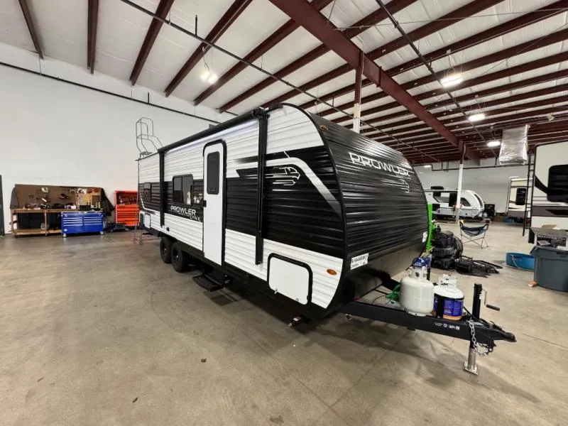2027 Heartland Prowler Lynx 2500BH - Photo 2