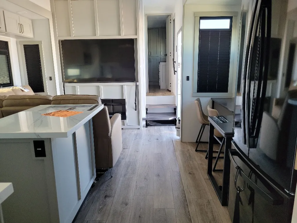 2026 Brinkley Model G 3970, Photos photo 21