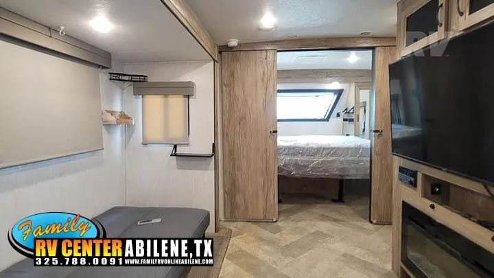 2022 Palomino Solaire 242RBS - Photo 4