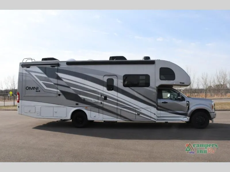 2025 Thor Motor Coach Omni XG32 - Photo 4