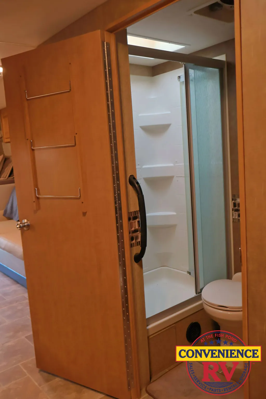 2015 Thor Motor Coach Four Winds 33SW, Photos photo 11
