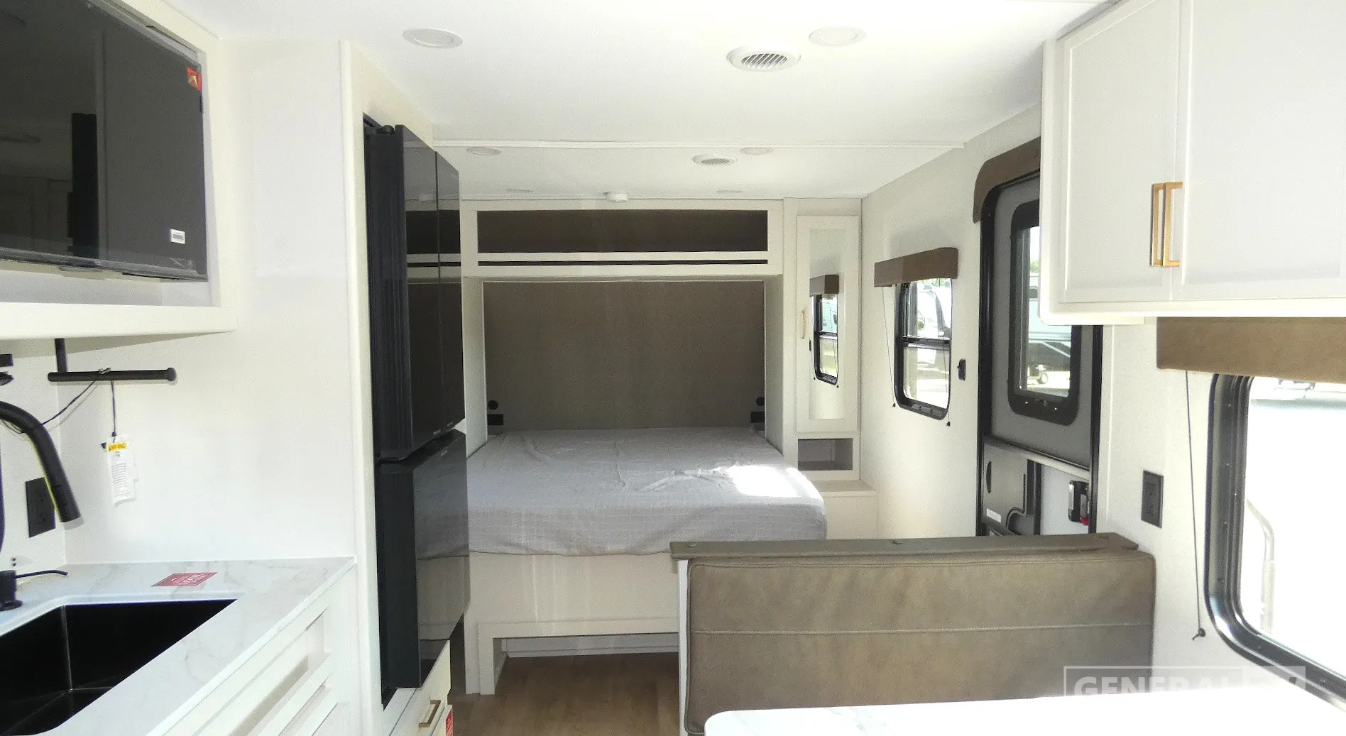 2027 Grand Design Transcend Xplor 19BHX - Photo 3