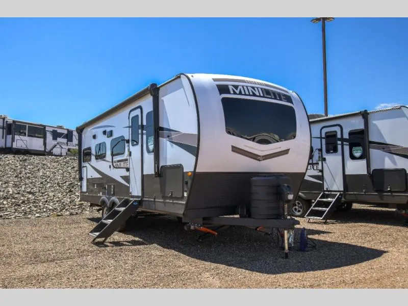 2025 Forest River Rockwood Mini Lite 2517S - Photo 2