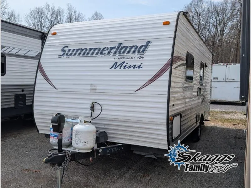 2016 Keystone RV Summerland Mini 1700FQ - Photo 2