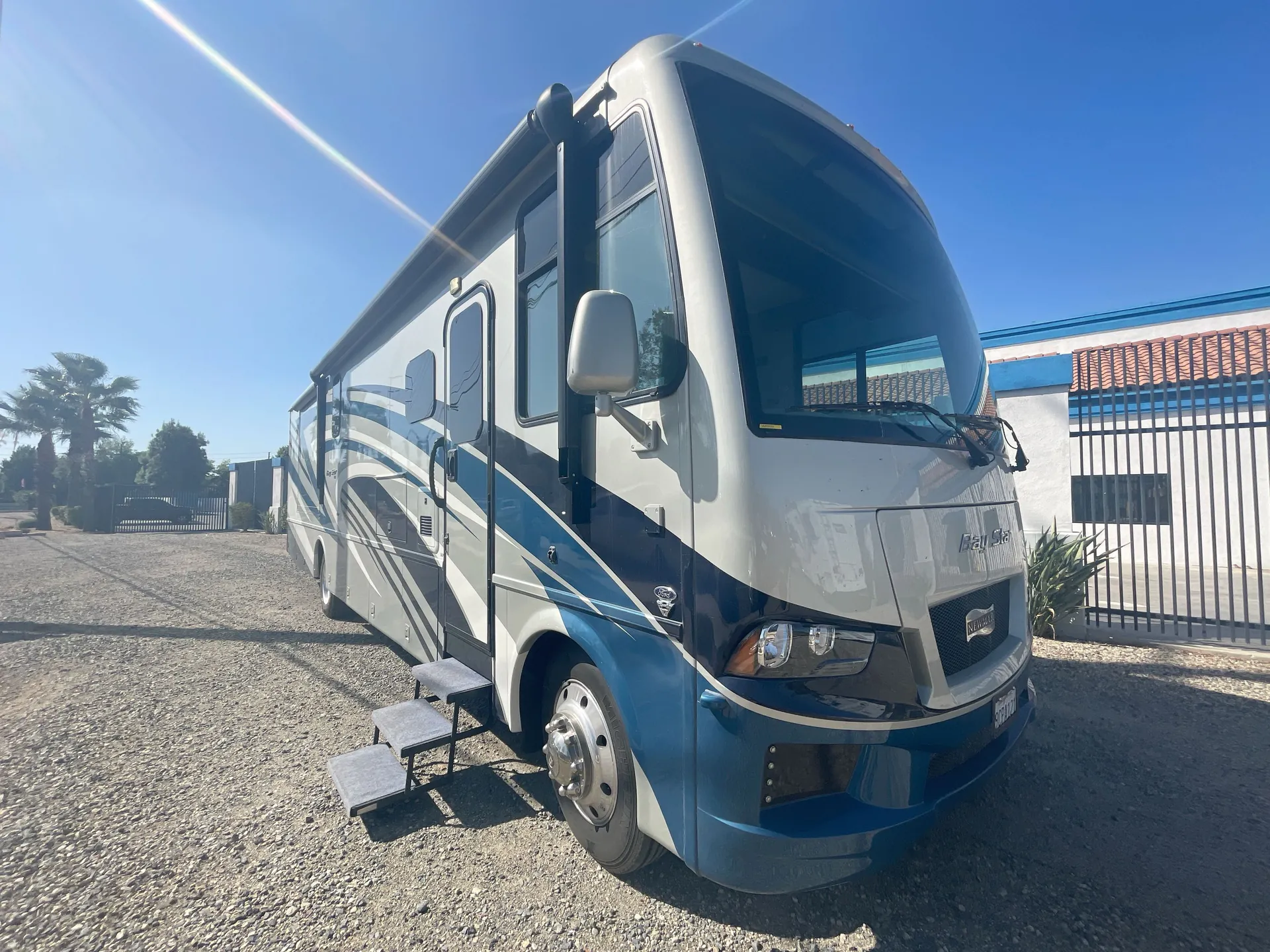 2022 Newmar Bay Star 3609 - Photo 2