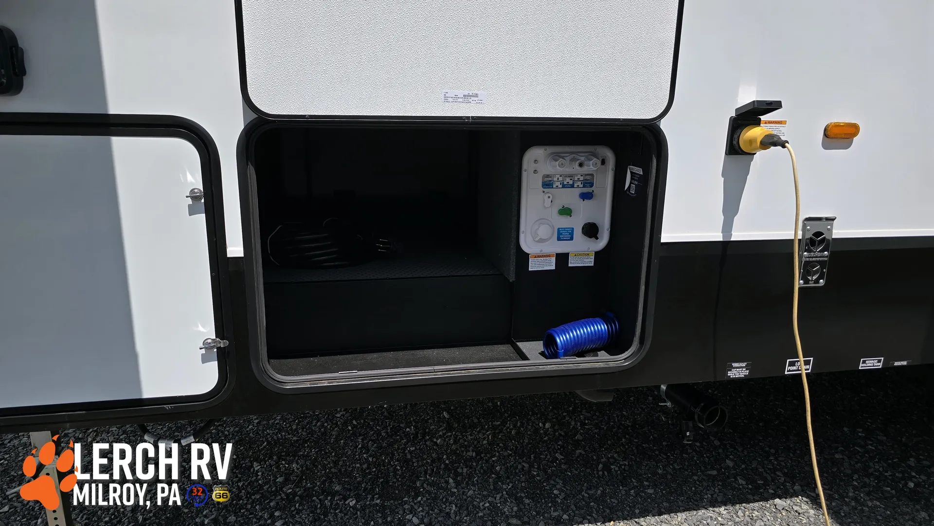 2026 KZ RV Durango HT D286BHD - Photo 3