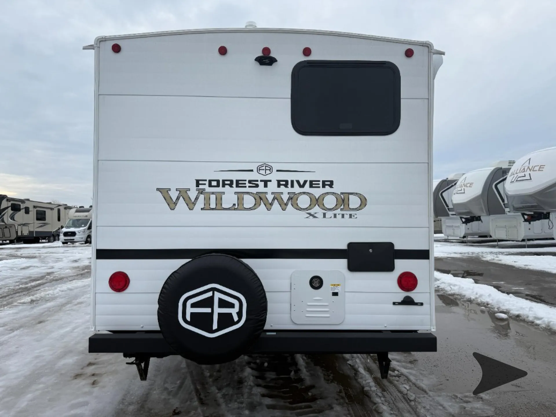 2026 Forest River Wildwood X-Lite 26ICE — Photo 5