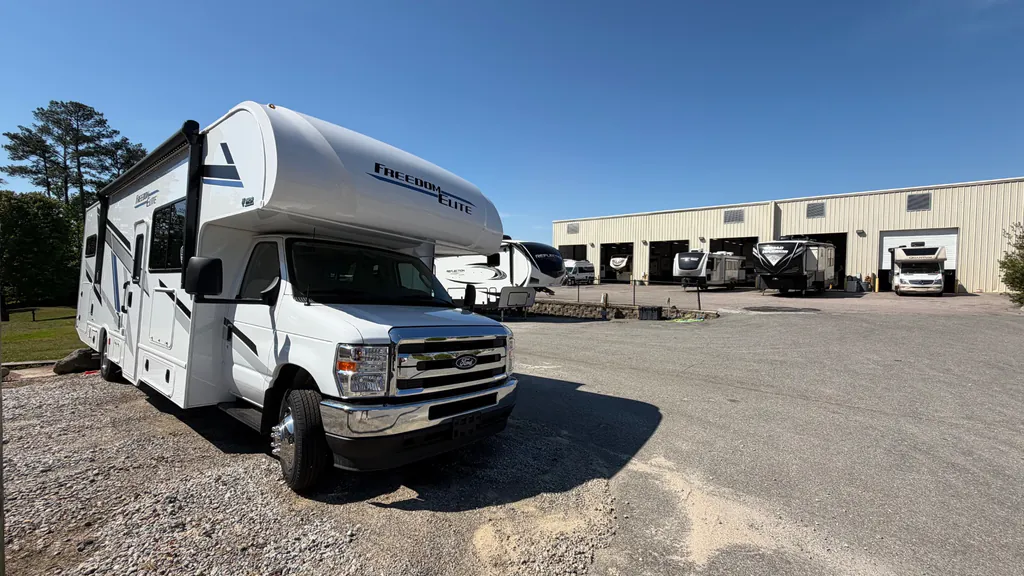2026 Thor Motor Coach Freedom Elite 31FE, Photos photo 43
