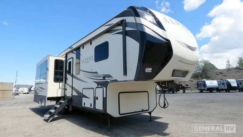 2018 Keystone Alpine 3400RS - Photo 2