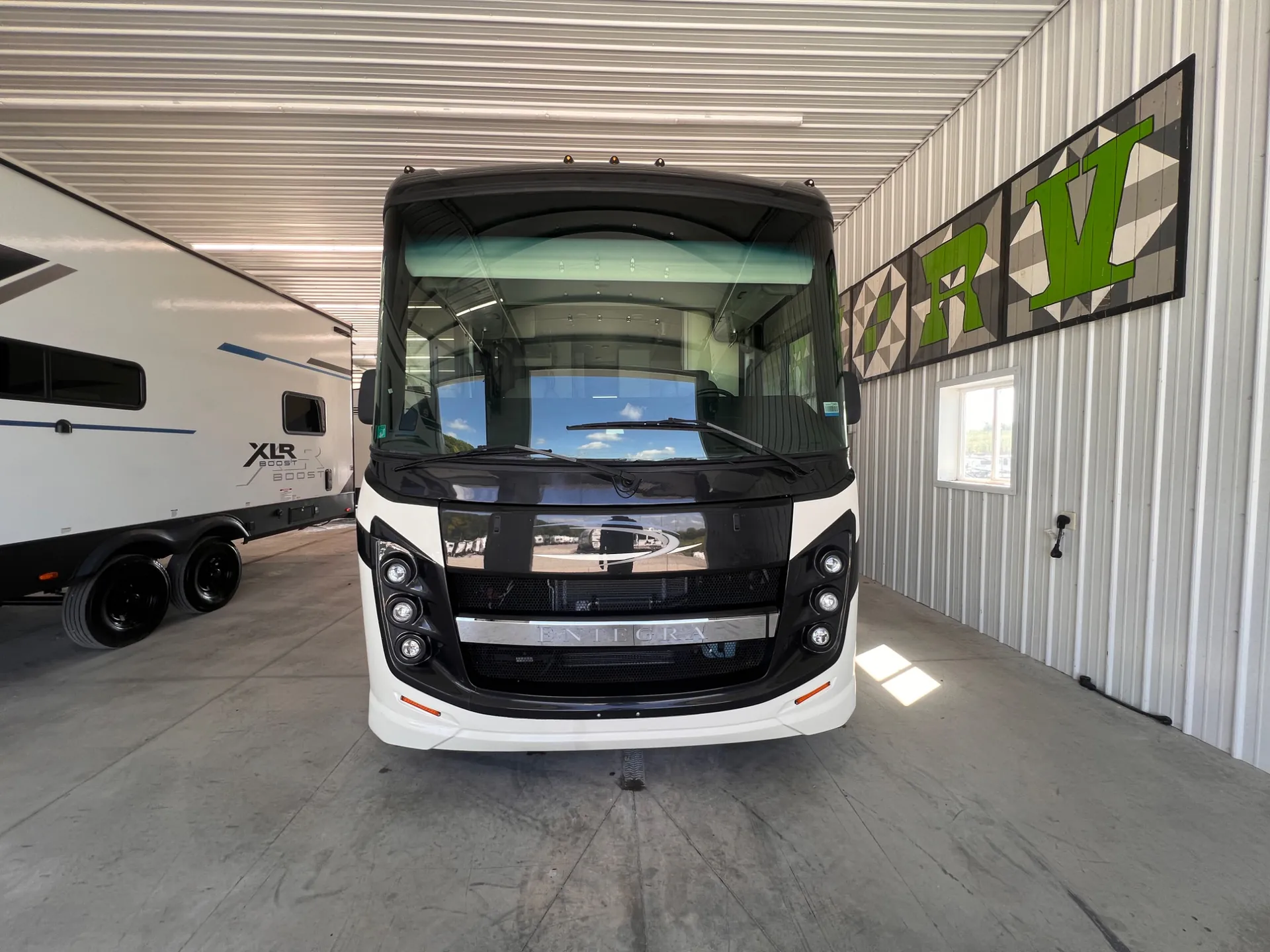 2022 Entegra Coach Vision 31V - Photo 3