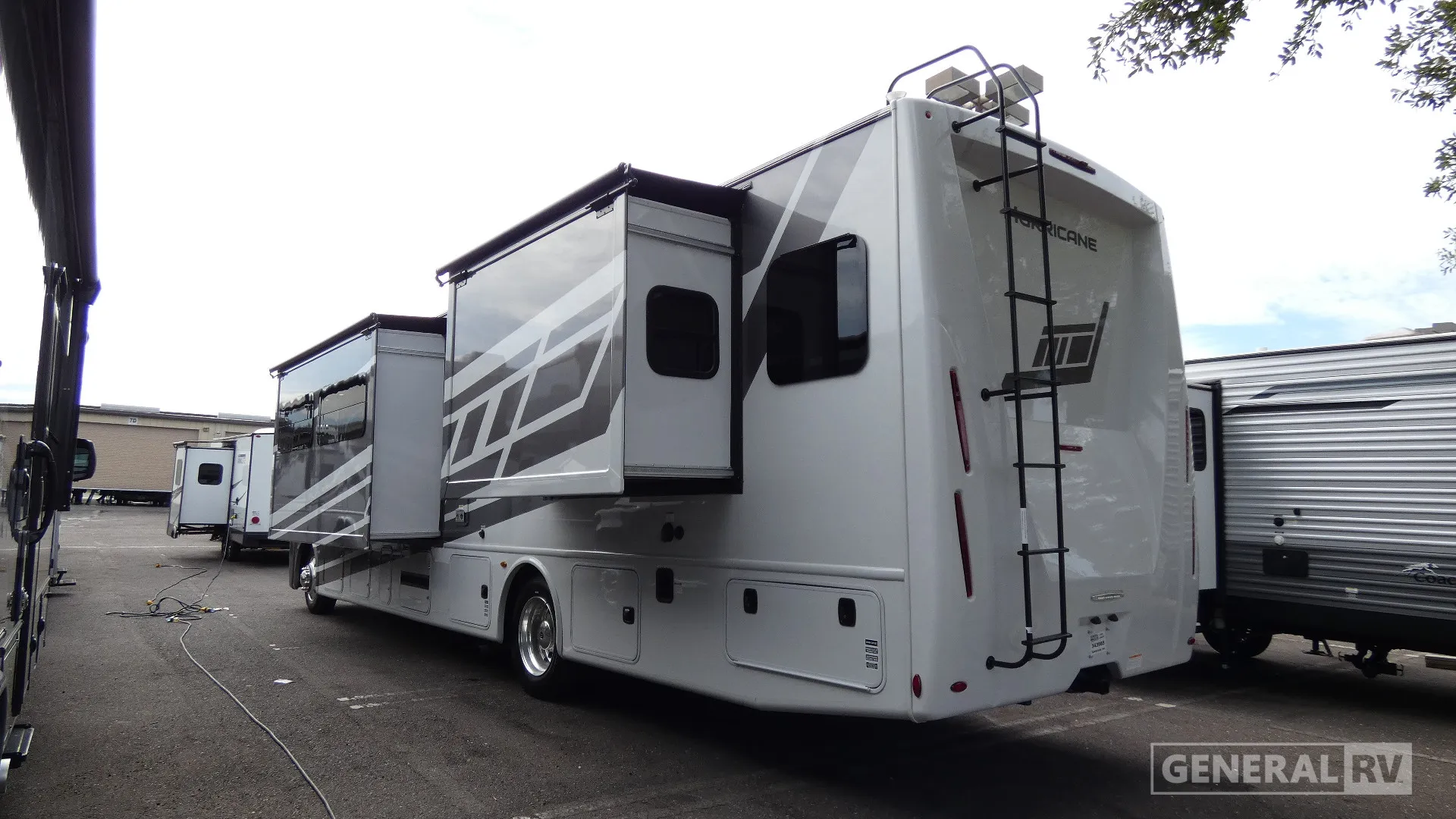 2026 Thor Motor Coach Hurricane 36H - Photo 4