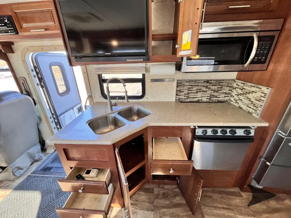 2017 Forest River Georgetown 364TS, Photos photo 20