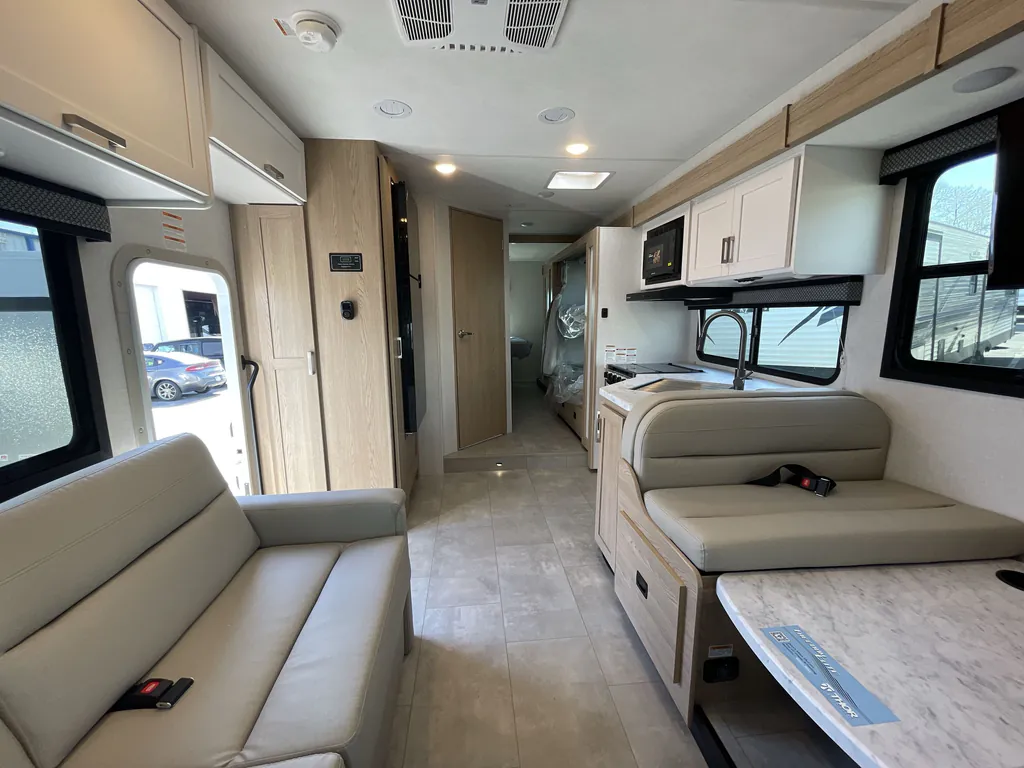 2026 Thor Motor Coach Freedom Elite 31FE, Photos photo 2