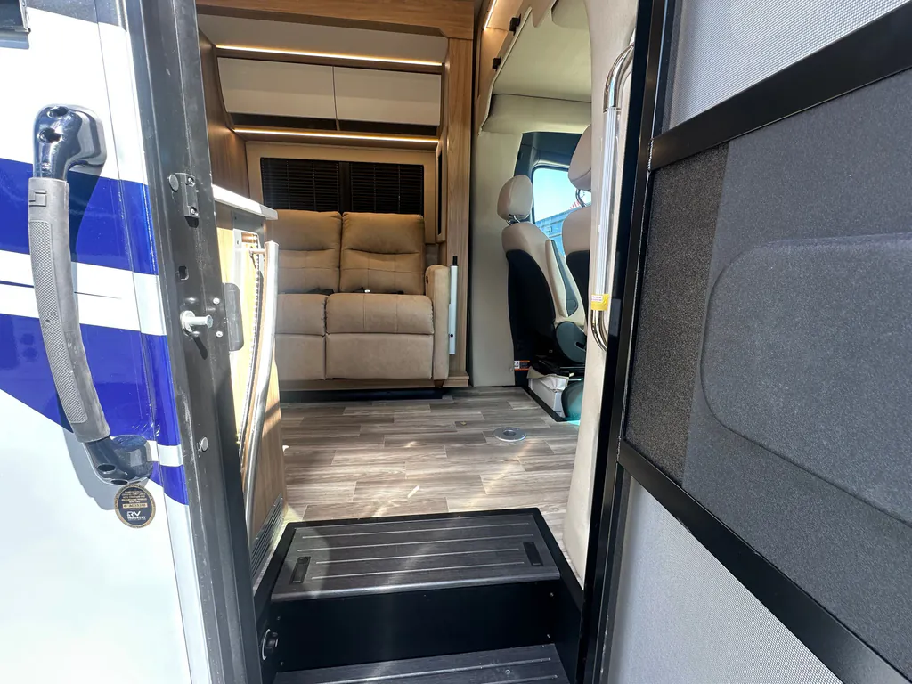 2026 Tiffin Wayfarer 25 XLW, Photos photo 31