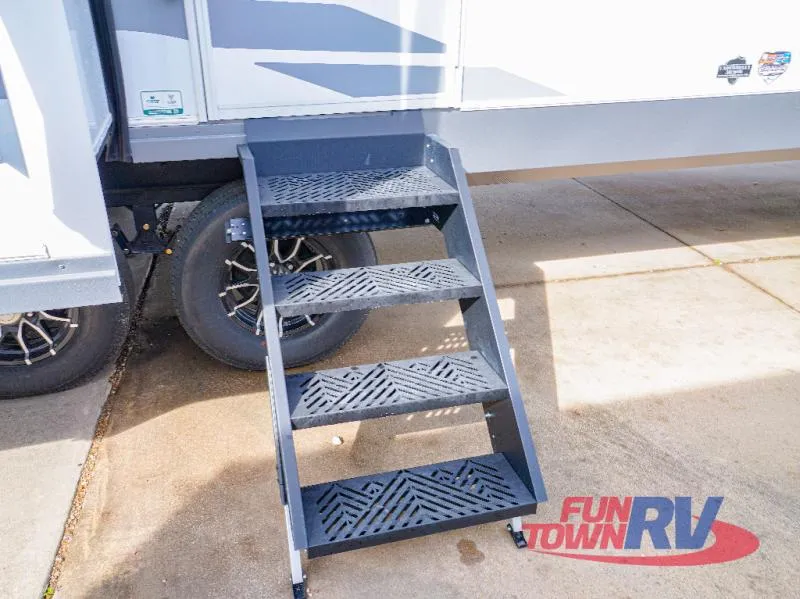 2026 Forest River Cardinal 34CRIB - Photo 4